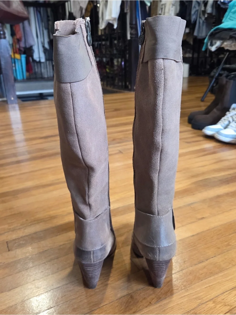Max Studio Jasper Knee-High Suede Leather Boots in Taupe 5.5/6